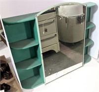 Vtg Mounted Medicine Cabinet, Green, 22" x 18" x