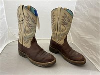 Pair Ariat Western Boots sz 6-1/2B