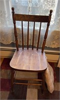 Vtg solid wood chair. Fair condition OFFSITE PU