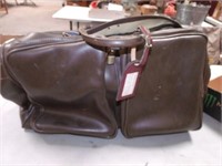 NICE HEAVY LEATHER SAKS FIFTH AVE DUFFLE BAG