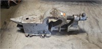 (1) Bench Top Vise