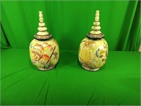 Oriental small jars