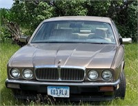 1988 6Cylinder Vanden Plas Jaguar-sold as is