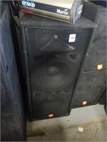 JBL jrx100 large speaker