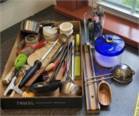 Box kitchenware - measuring cups, measuring