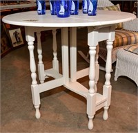 White table 29" t x 35" dia