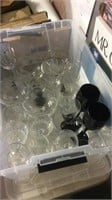CLEAR TOTE OF CLEAR STEMWARE
