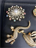 BEJEWELED LIZARD PIN / JEWELRY LOT  / 10 PCS