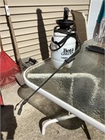 Lawn and garden sprayer