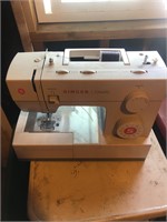 Singer, classic sewing machine #101