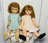 2 Dolls, Green and Blues eyes open and close