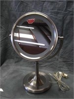 Lighted Makup Mirror -2 Sided -Magnifier
