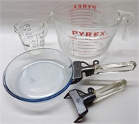 Pyrex Measuring Cup, Glass Skillet