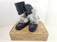 NEW Manitobah Mukluks: Tall Snowy Owl, Navy (L08)