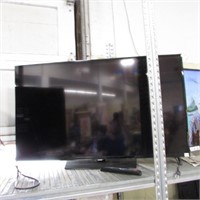 SAMSUNG 48" FLAT PANEL SMART TV W/ REMOTE