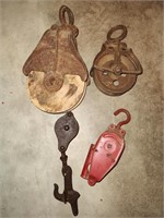 Pulleys and Pulley with Hook