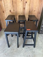 Short bar stools