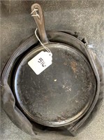 HG Cast Iron No. 8 9 1/2" Griddle with Bag