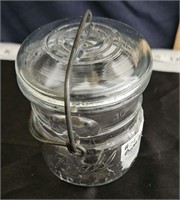 ball jar with lid