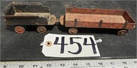 2 Metal Toy Train Cars