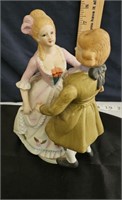 musical figurine