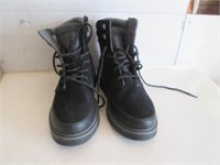 WOMENS LEATHER UPPER CLARKS BOOTS SIZE 7.5