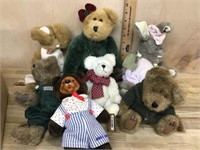 7- Various stuffed bears  Boyds/ Russ
