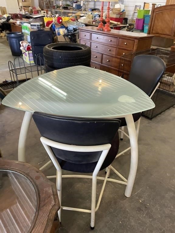 Vintage table and 2 chairs