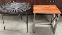 11 - LOT OF 2 SIDE TABLES