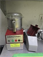 ROBOT COUPE R2