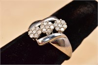 10kt White Gold Ladies Multi-Diamond Ring
