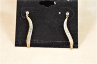 10kt Yellow Gold Diamond Dangle Earrings