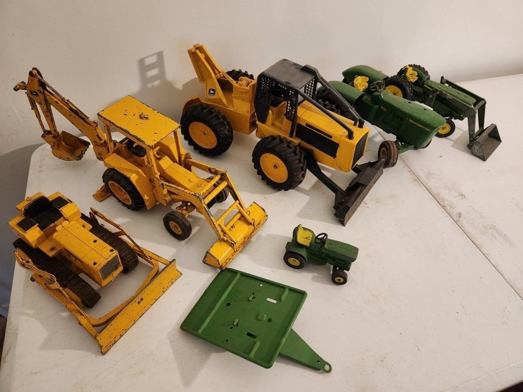 Vintage John Deere Metal Tractors