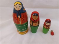 4 pc Russian Nesting Dolls