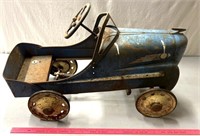 Vintage pedal car rear suspension piece broke