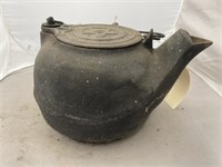 Cast Iron Kettle with Lid