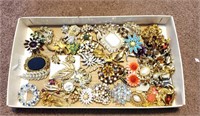 Brooch Lot