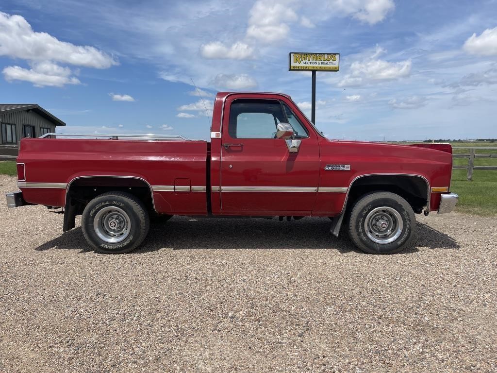 1985 GMC K15 4x4 Square Body Pickup