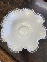 Ruffle edge serving bowl