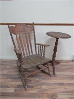 Rocking Chair & Pedestal / Berceuse & table