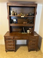 BASSETT FURNITURE DESK