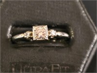 14K WHITE GOLD DIAMOND ENGAGEMENT RING