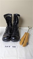 BLACK JUMP BOOTS SIZE - MEN 9 1/2D