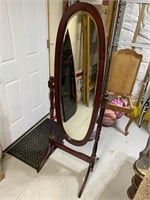 Free Standing Oval Dressing Mirror