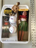 Collectibles Tray Lot Hula Girl Dolls Baseballs