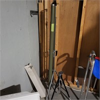 B350 Projector screen and Tripod