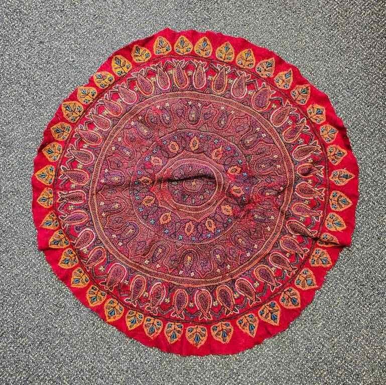 Antique Mandala Round Embroidery