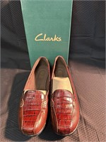 Size 10M Clarks Slip Ons (New)