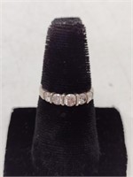 .925 Silver & CZ? Band Style Ring TW: 2.9g