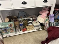 Misc Lot, Puzzles, Stuffed Animals, Decor